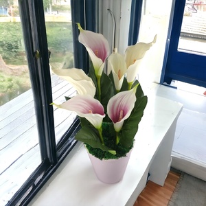 Mályva, fehér és krém színű kála lila agyagkaspóban - otthon & lakás - dekoráció - virágdísz és tartó - csokor & virágdísz - Meska.hu