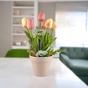 Tulipános tavaszi asztaldísz TUG553LABA, Otthon & Lakás, Dekoráció, Virágdísz és tartó, Csokor & Virágdísz, Virágkötés, MESKA