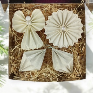 Karácsonyi ajándékbox válogatás - fehér és ekrü árnyalatokban KMBX01 - Meska.hu