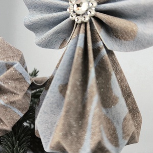 Kék és drapp csillámos színű papírangyalka PANEZ0060 - karácsony - karácsonyi lakásdekoráció - karácsonyfadíszek - Meska.hu