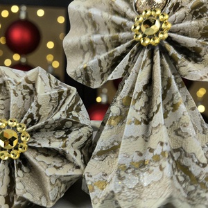 Ekrü, beige, arany mintás papírangyalka PANAR0107 - karácsony - karácsonyi lakásdekoráció - karácsonyfadíszek - Meska.hu