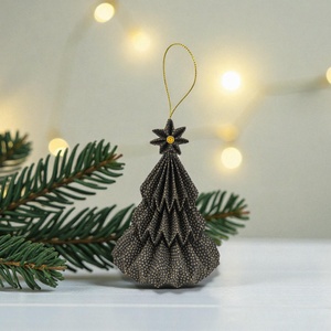 Fekete, arany pöttyös fenyőfa formájú karácsonyfadísz FF148 - Meska.hu