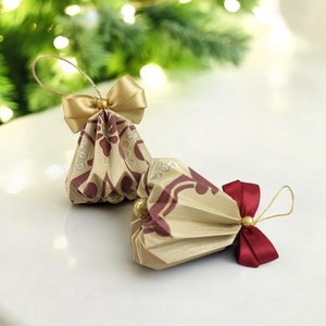 Csengettyű alakú bordó, pezsgőarany karácsonyfadísz szett BL204, Karácsony, Karácsonyi lakásdekoráció, Karácsonyfadíszek, Papírművészet, MESKA