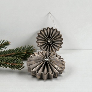 Szürke, rosegold, ezüst rozetta formájú 2 darabos karácsonyfadísz szett ROZ2036 - karácsony - karácsonyi lakásdekoráció - karácsonyfadíszek - Meska.hu