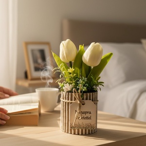 Kétszálas Tulipán Nőnapra � Környezetbarát Karton Alapban, Otthon & Életmód, Virágdekoráció, Virágdíszek, Asztali virágdísz, Papírművészet, Virágkötés, MESKA