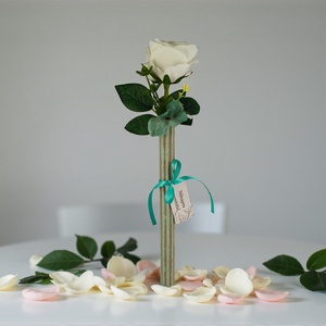 Nőnapi Elegancia � Rózsa Hullámkarton Hengerben több színben - otthon & életmód - virágdekoráció - virágok - virágcsokor - Meska.hu