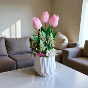 Rózsaszín cirmos tulipánok kerámiakaspóban TUG326RRS, Otthon & Életmód, Virágdekoráció, Virágdíszek, Virágdísz kaspóban, Virágkötés, MESKA