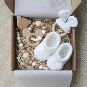 Baba ajándékdoboz / Babaváró ajándék / Babalátogató ajándék / Egyedi ajándék pelenka helyett - játék & sport - Meska.hu