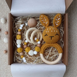 Yellow Bunny Selection Box - Baba ajándékdoboz / Babaváró ajándék / Babalátogató ajándék, Játék & Sport, Babalátogató ajándékcsomag, , MESKA