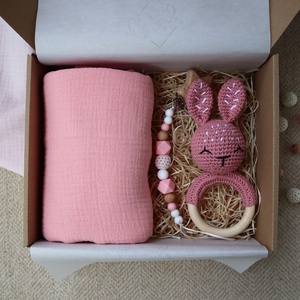 Pink Bunny Box - Baba ajándékdoboz / Babaváró ajándék / Babalátogató ajándék, Játék & Sport, Babalátogató ajándékcsomag, , MESKA