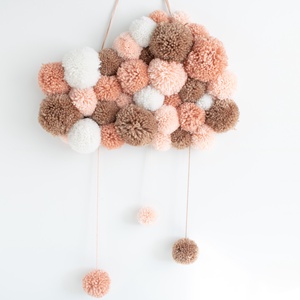 Pom pom felhőcske, Gyerekszoba dekor, Babaszoba dekor, Pompon felhő, Otthon & Életmód, Babaszoba, gyerekszoba, Babaszoba dekoráció, Csomózás, Fonás (csuhé, gyékény, stb.), MESKA