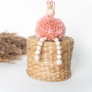 Rózsaszín pompom fityegő, Gyerekszoba dekor, Pompon fityegő - otthon & életmód - babaszoba, gyerekszoba - babaszoba dekoráció - Meska.hu