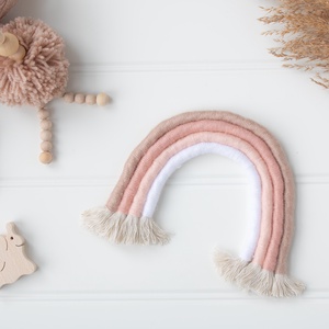 AJÁNDÉK SZETT - Fenyő fa polc festett gyöngyökkel, Pompom Ballerina, Szivárvány dísz, Gyerekszoba dekor, Babaszoba dekor - játék & sport - keresztelőajándékok - Meska.hu