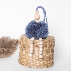 Kék pompom fityegő, Gyerekszoba dekor, Pompon fityegő, Otthon & Életmód, Babaszoba, gyerekszoba, Babaszoba dekoráció, Csomózás, Fonás (csuhé, gyékény, stb.), MESKA