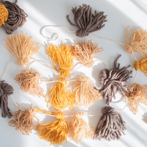 Pompom füzér, Pompom garland, Gyerekszoba dekoráció, Pompon füzér, Otthon & Életmód, Babaszoba, gyerekszoba, Babaszoba dekoráció, Csomózás, Fonás (csuhé, gyékény, stb.), MESKA