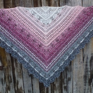 Bogyós horgolt vállkendő - ruha & divat - sál, sapka, kendő - vállkendő - Meska.hu