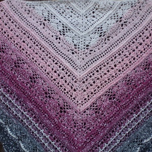 Bogyós horgolt vállkendő - ruha & divat - sál, sapka, kendő - vállkendő - Meska.hu