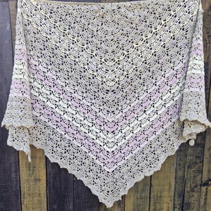 Szénakazal horgolt vállkendő - Meska.hu