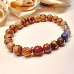 Férfi csakra ásvány karkötő szantálfával - ékszer - karkötő - gyöngyös karkötő - Meska.hu