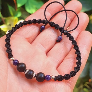 Shungit csaroittal, állítható csomózott karkötő - Meska.hu