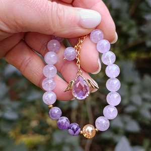 Levendula álom - kapcsos karkötő arany aura kvarccal és ametisztekkel  - ékszer - karkötő - ásványkarkötő - Meska.hu