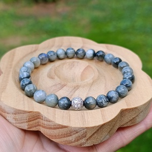 Sasszem karkötő cirkónia díszgömbbel  tisztánlátás, védelem és erő - Meska.hu