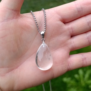 AA minőségű csepp alakú hegyikristály medál nemesacél láncon - ékszer - nyaklánc - medálos nyaklánc - Meska.hu