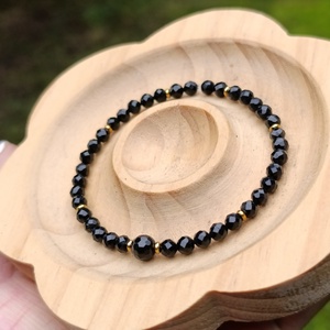 Védelmező fekete turmalin ásványkarkötő - ékszer - karkötő - ásványkarkötő - Meska.hu