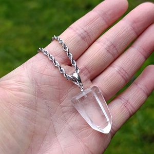 Hegyikristály csúcsmedál nemesacél láncon - otthon & életmód - dekoráció - spiritualitás - ásványok - Meska.hu