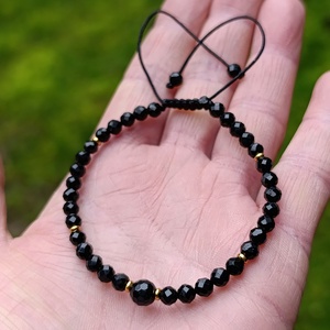 Védelmező fekete turmalin ásványkarkötő - ékszer - karkötő - ásványkarkötő - Meska.hu