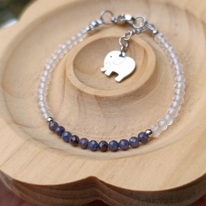 Belső bölcsesség zafírral és hegyikristállyal, elefánt medállal - ékszer - karkötő - ásványkarkötő - Meska.hu