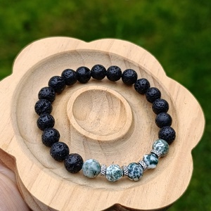 Aroma ékszer faacháttal és lávakővel - ékszer - karkötő - ásványkarkötő - Meska.hu