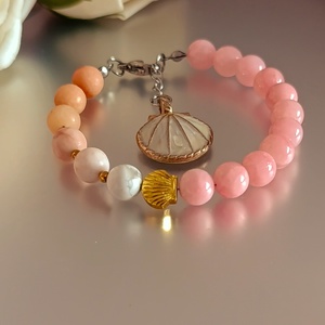 Nyári kapcsos karkötő jádeval, barack aventurinnal, howlittal, zebra jáspissal és kagyló díszekkel, Ékszer, Karkötő, Ásványkarkötő, Ékszerkészítés, MESKA