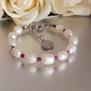 Édesvízi gyöngy és rubin kapcsos női ásványkarkötő szív medállal - ékszer - karkötő - ásványkarkötő - Meska.hu