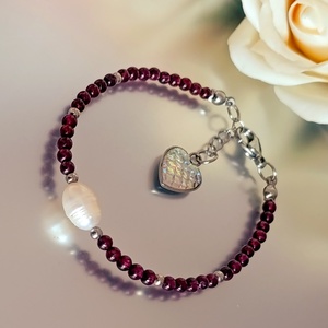 Gránát és édesvízi gyöngy kapcsos ásványkarkötő   - ékszer - karkötő - ásványkarkötő - Meska.hu