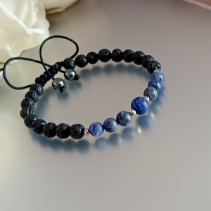 Szodalit és lávakő állítható karkötő, aroma ékszer, Ékszer, Karkötő, Ásványkarkötő, Ékszerkészítés, Csomózás, MESKA