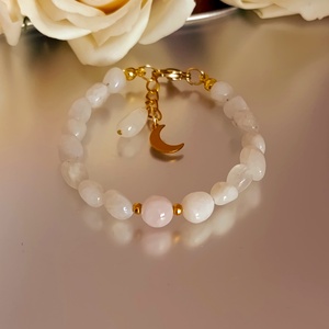 Szivárvány holdkő és madagaszkári rózsakvarc kapcsos női ásványkarkötő Hold medállal - tanúfelkérő - ékszer - karkötő - ásványkarkötő - Meska.hu