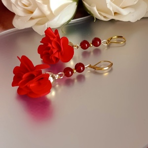 Karneol és textilvirág nemesacél lógós fülbevaló - ékszer - fülbevaló - lógó fülbevaló - Meska.hu