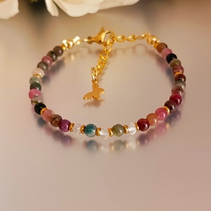 Harmónia - védelem - energiatisztítás � színes turmalin és hegyikristály karkötő pillangó medállal - ékszer - karkötő - ásványkarkötő - Meska.hu