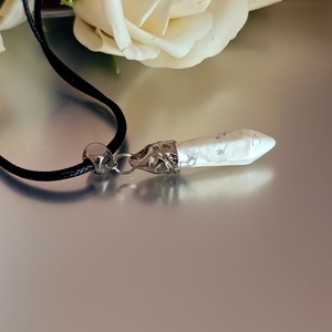 Nyugalom - tudatosság - lelki tisztaság � howlit csúcsmedál nyaklánc - Meska.hu