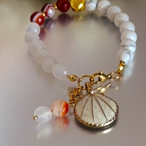 Nyári harmónia - vitalitás - nyugalom � achát és howlit karkötő kagyló medállal - ékszer - karkötő - ásványkarkötő - Meska.hu