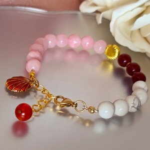 Életöröm - női energia - nyári könnyedség � karneol, rózsaszín jáde és howlit karkötő kagyló medállal - ékszer - karkötő - ásványkarkötő - Meska.hu