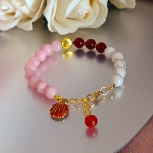 Életöröm - női energia - nyári könnyedség � karneol, rózsaszín jáde és howlit karkötő kagyló medállal - ékszer - karkötő - ásványkarkötő - Meska.hu