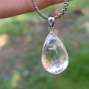 AA minőségű csepp alakú hegyikristály medál nemesacél láncon - Meska.hu