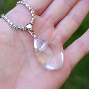 AA minőségű csepp alakú hegyikristály medál nemesacél láncon - ékszer - nyaklánc - medálos nyaklánc - Meska.hu