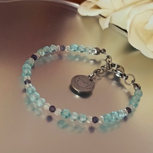 Kék topáz, tanzanit és hegyikristály ásványkarkötő szív medállal - ékszer - karkötő - ásványkarkötő - Meska.hu