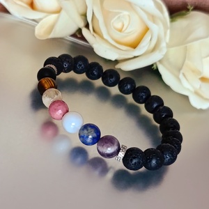 Női csakra karkötő lávakő alapon, aroma ékszer  - ékszer - karkötő - ásványkarkötő - Meska.hu