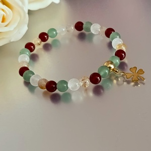 Szerencse és bőség ásványkarkötő citrinnel, aventurinnal, karneollal és hegyikristállyal, lóhere medállal - ékszer - karkötő - ásványkarkötő - Meska.hu