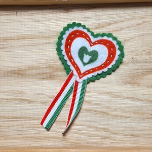 Filc kokárda - ékszer - kitűző és bross - Meska.hu