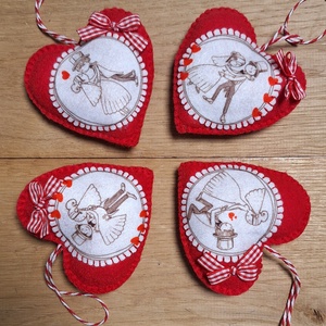 Jegyespár filc szív, szívek. - esküvő - emlék & ajándék - köszönőajándék - Meska.hu